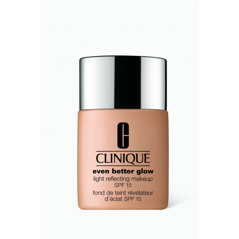 Clinique - CN 52 Neutral Even Better Glow™ Light Reflecting Makeup SPF 15, 30ml
