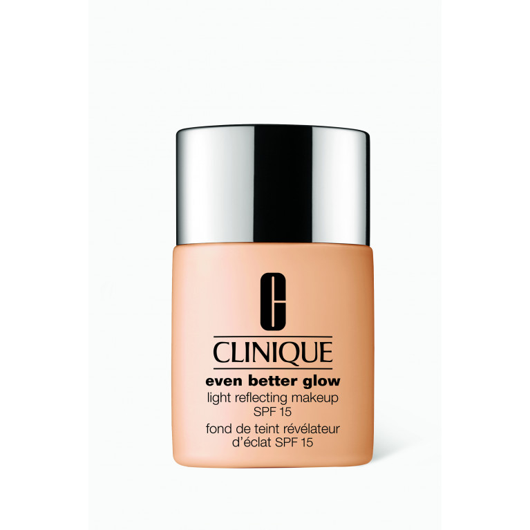 Clinique - WN 04 Bone Even Better Glow™ Light Reflecting Makeup SPF 15, 30ml