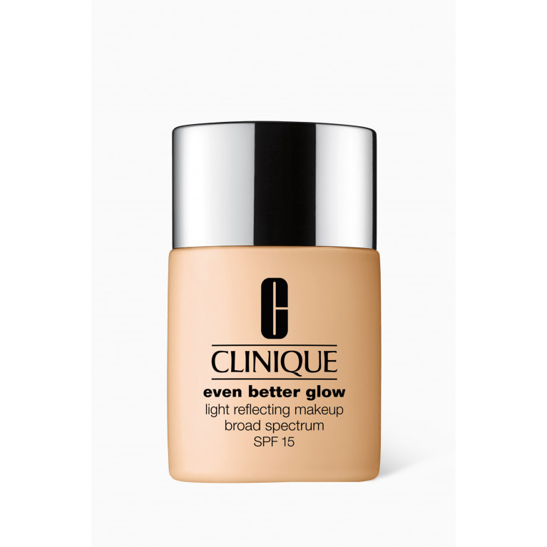 Clinique - WN 12 Meringue Even Better Glow™ Light Reflecting Makeup SPF 15, 30ml