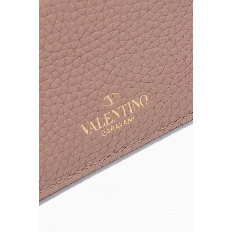 Valentino - Valentino Garavani Rockstud Card Holder in Grainy Leather Neutral