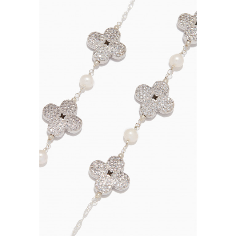 The Jewels Jar - Clover Pearl Necklace