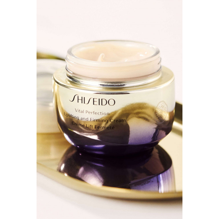 Shiseido - Vital Perfection Uplifting & Firming Cream, 50ml