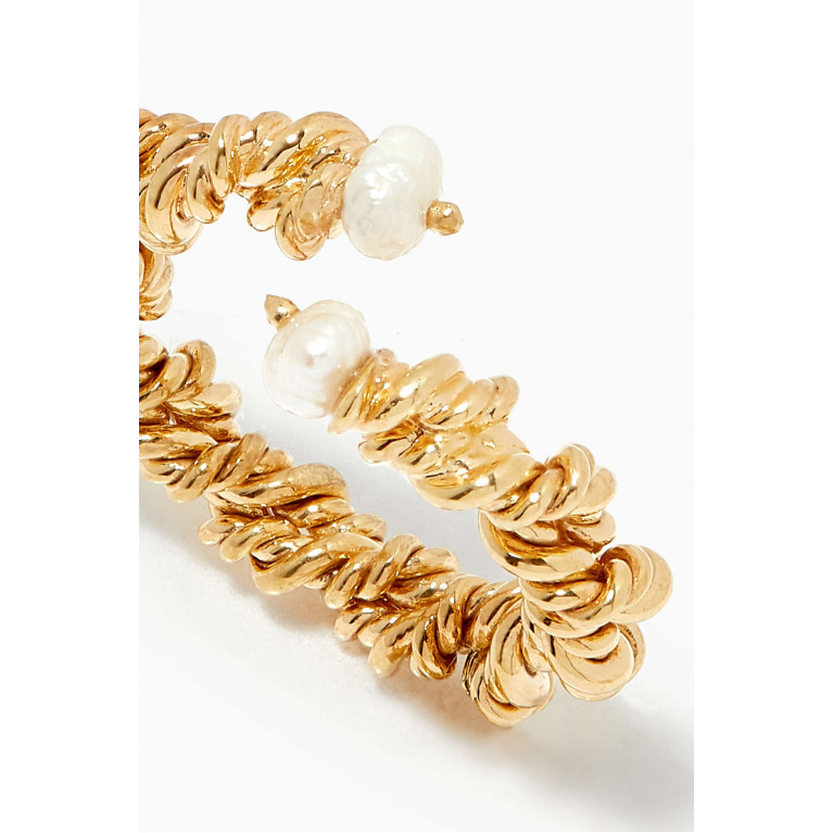 Joanna Laura Constantine - Twisted Mini Pearl Ring in 18kt Gold-Plated Brass