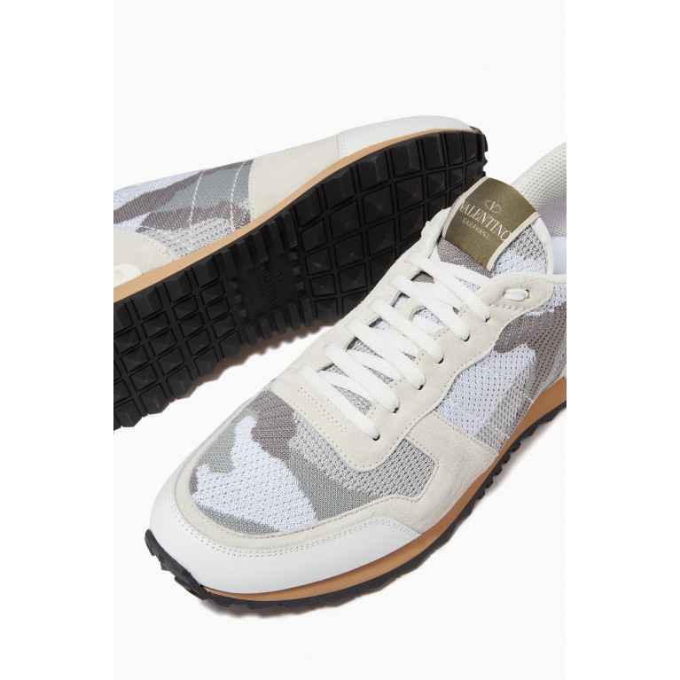 Valentino - Valentino Garavani Camouflage Rockrunner Sneakers in Mesh White