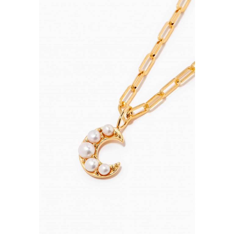 Otiumberg - Linked Chain with Pearl Moon Pendant in Yellow Gold Vermeil