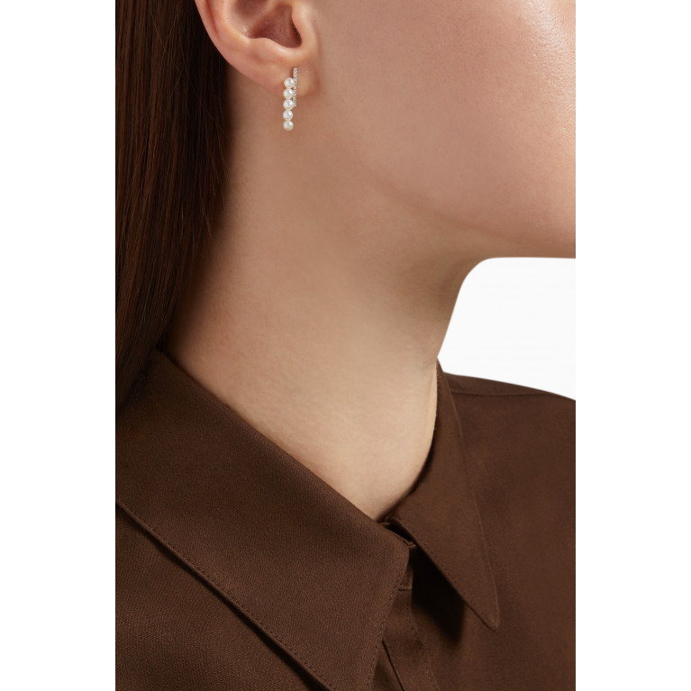 Mateo New York - Diamond & Pearl Bypass Earrings in 14kt Yellow Gold