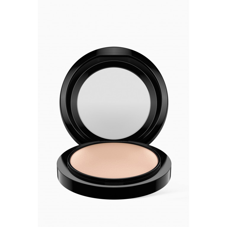 MAC Cosmetics - Medium Mineralize Skinfinish Natural Powder, 10g