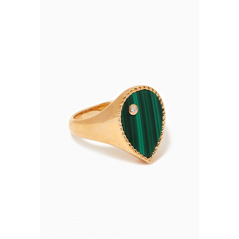 Yvonne Leon - Mademoiselle Pear Signer Ring with Malachite in 9kt Yellow Gold Green