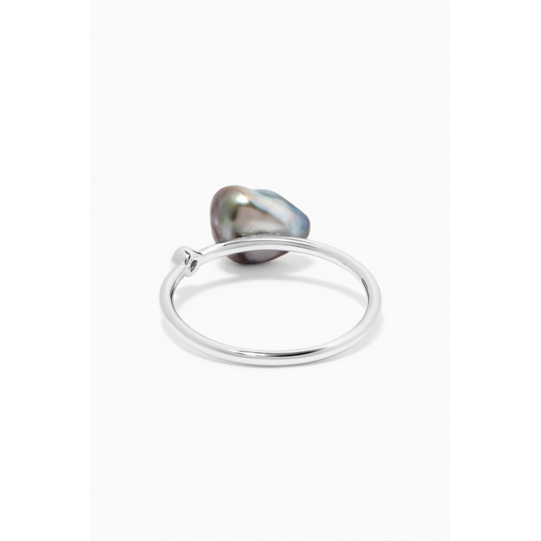 Robert Wan - Pearl Ring with Diamond in 18kt White Gold Silver