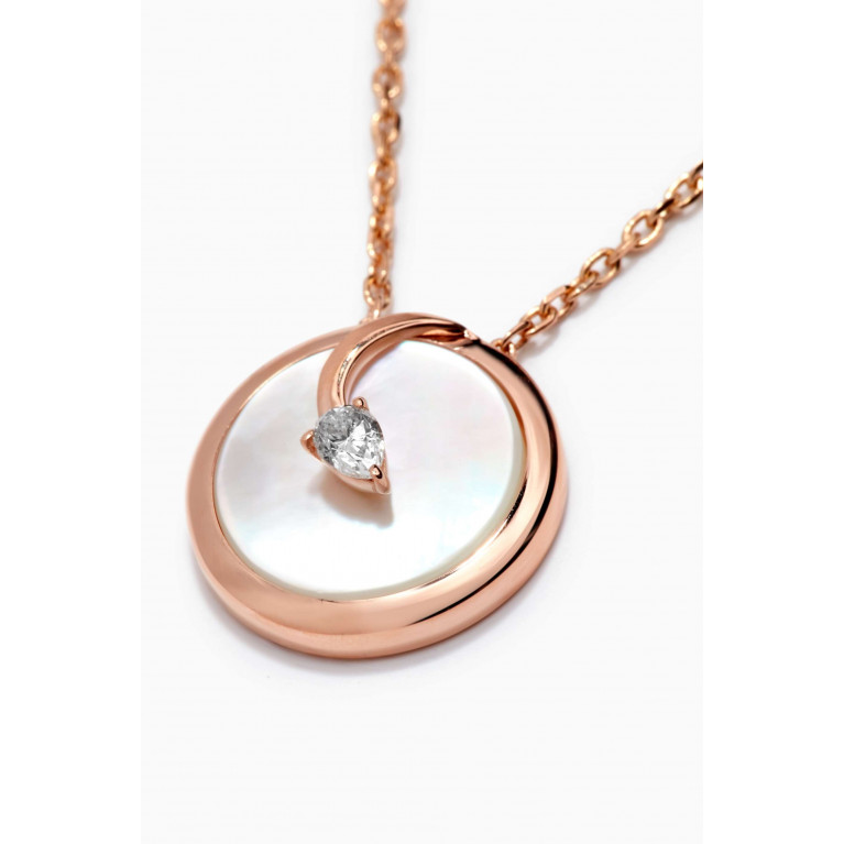 Lustro Jewellery - CODA di LEONE Necklace with Mother of Pearl & Diamond in 18kt Rose Gold, Small