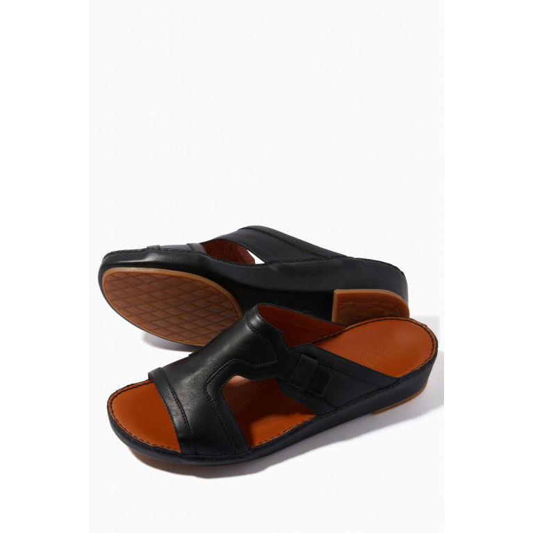 Private Collection - Laterale Sandals in Softcalf