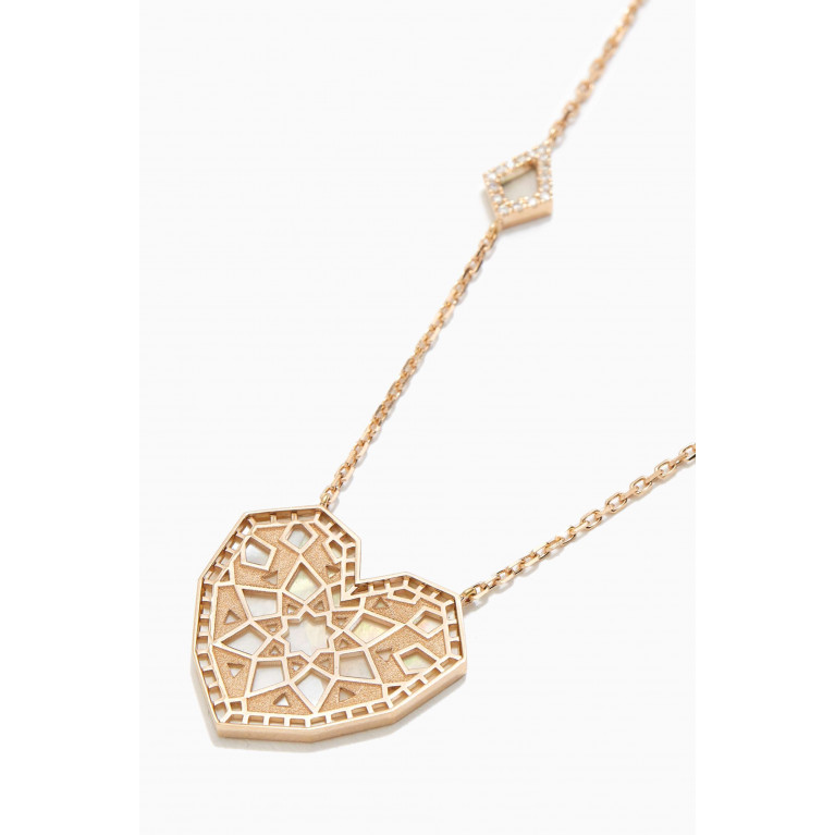 Samra - Qalb Turath Medium Pendant Necklace in 18kt Rose Gold