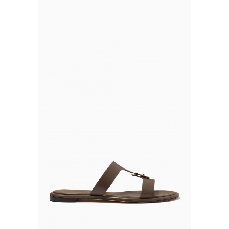 Giorgio Armani - Charlotte Logo Flat Sandals in Leather Brown
