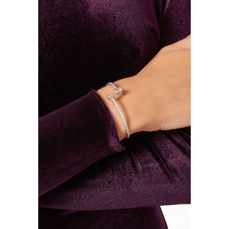 CZ by Kenneth Jay Lane - Bypassing Pavé Bangle in Rhodium-plated Brass Silver