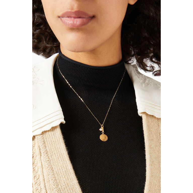 Lillian Ismail - Mini 1/4 Saudi 'Jeneh' Necklace with Diamond in 21kt Yellow Gold