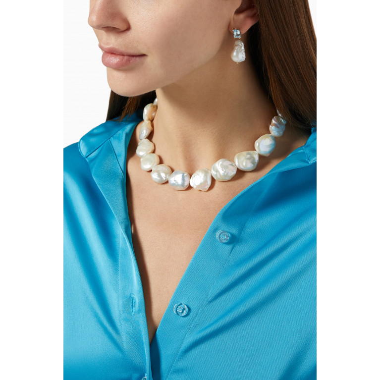 Mateo New York - Blue Topaz & Baroque Pearl Drop Earrings in 14kt Yellow Gold Blue
