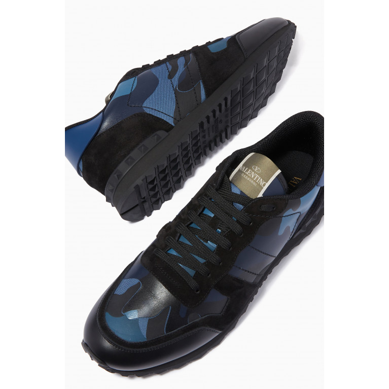 Valentino - Valentino Garavani Camouflage Rockrunner Sneakers in Mixed Leather Blue