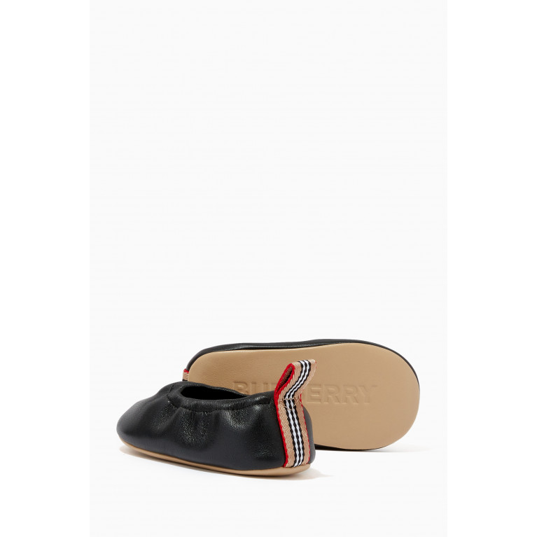 Burberry - Icon Stripes Ballerinas in Leather