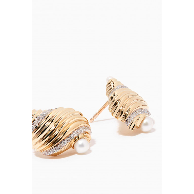 Yvonne Leon - Plage Seashell Diamond & Pearl Earrings in 9kt Yellow Gold