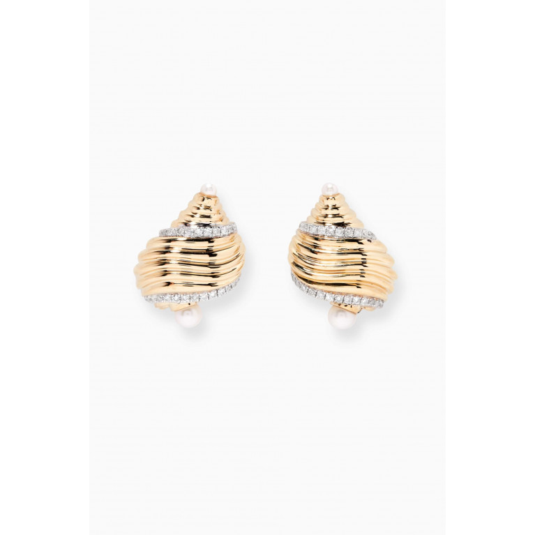 Yvonne Leon - Plage Seashell Diamond & Pearl Earrings in 9kt Yellow Gold