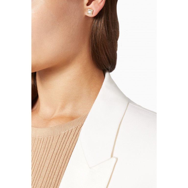 Marli - Cleo Lotus White Agate & Pavé Diamond Stud Earrings in 18kt Yellow Gold