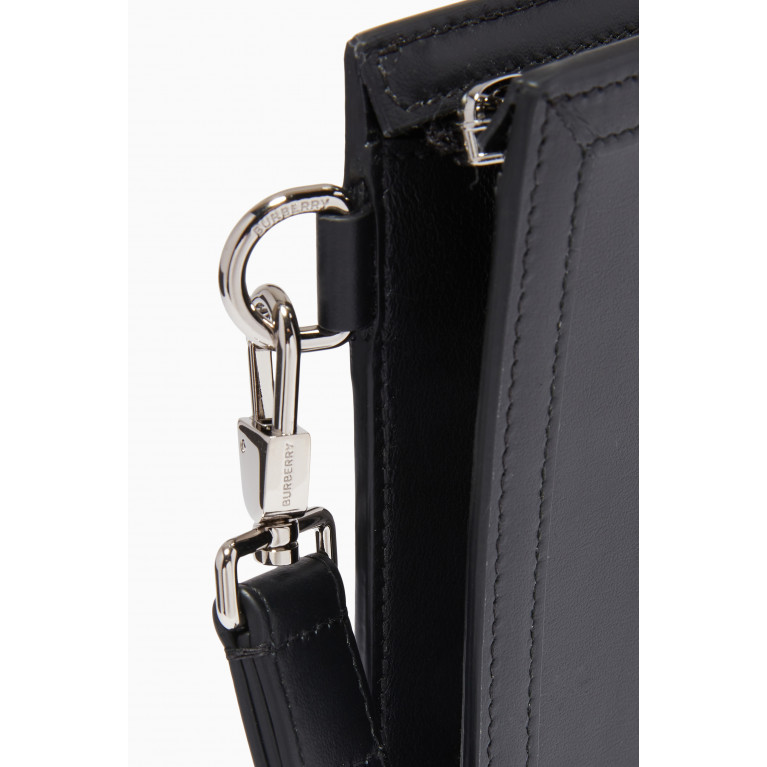 Burberry - Logo Detail Zip Pouch in Leather