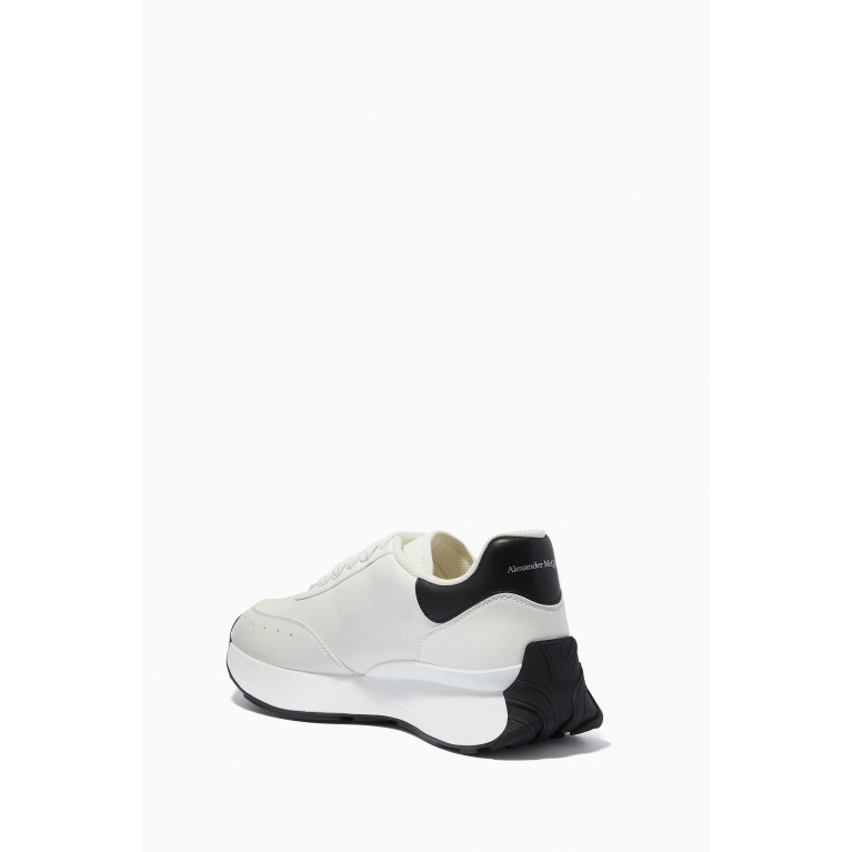 Alexander McQueen - Sprint Sneakers in Calfskin White