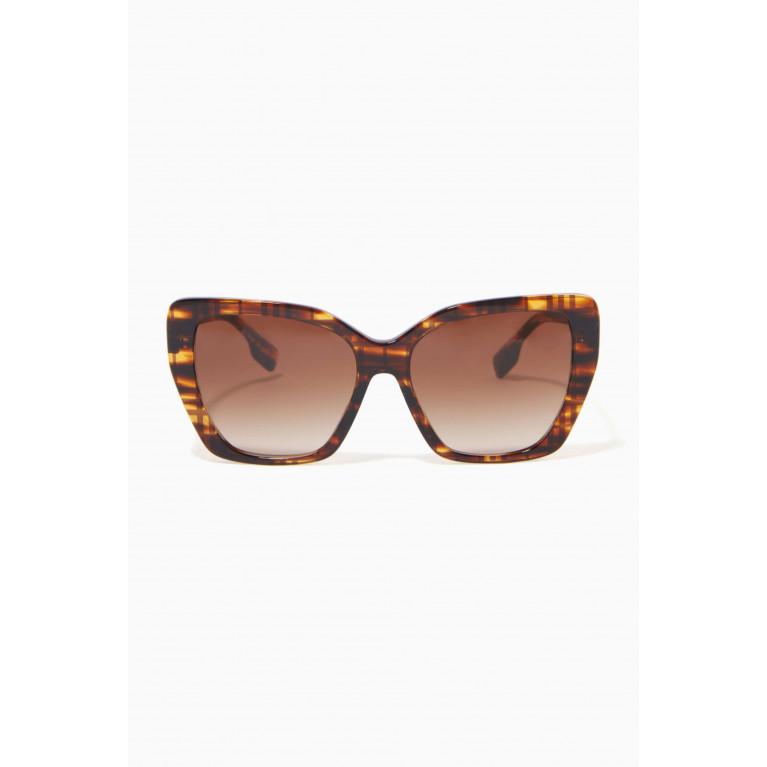 Burberry - Oversized Cat-eye Sunglasses in Acetate