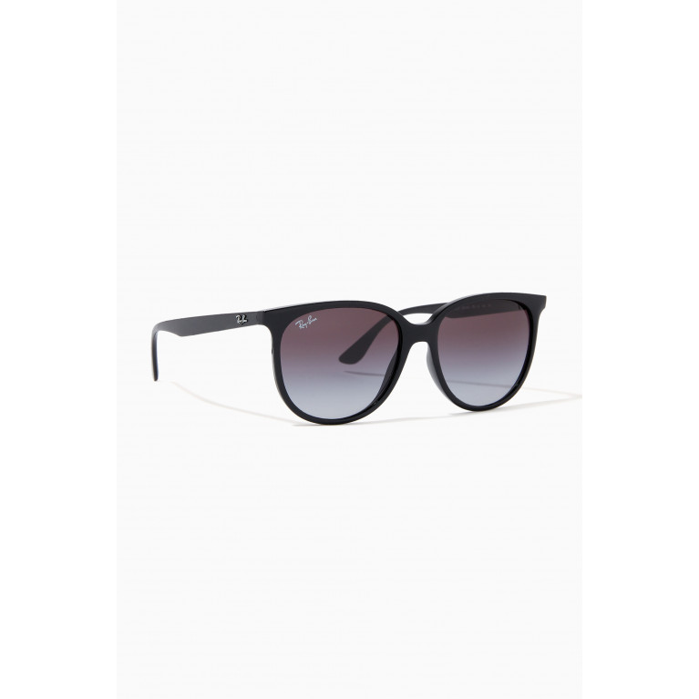Ray-Ban - RB4378 Square Sunglasses in Injected Plastic