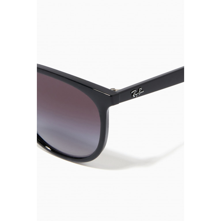 Ray-Ban - RB4378 Square Sunglasses in Injected Plastic