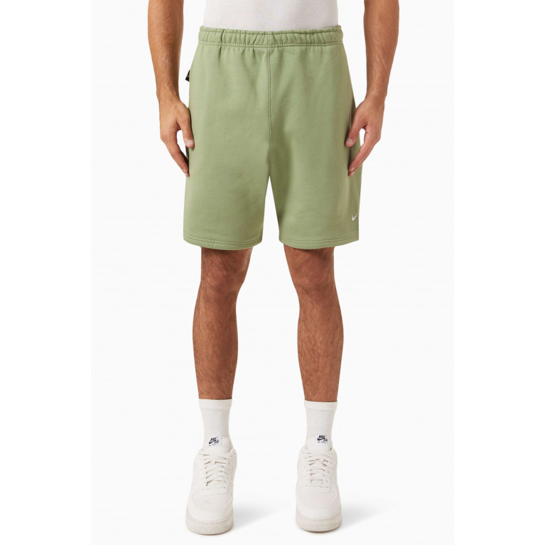 Nike - Swoosh Shorts in Cotton Fleece Green