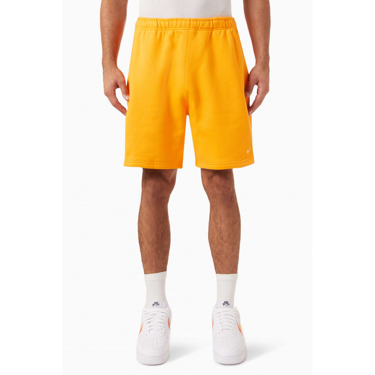 Nike - Swoosh Shorts in Cotton Fleece Orange