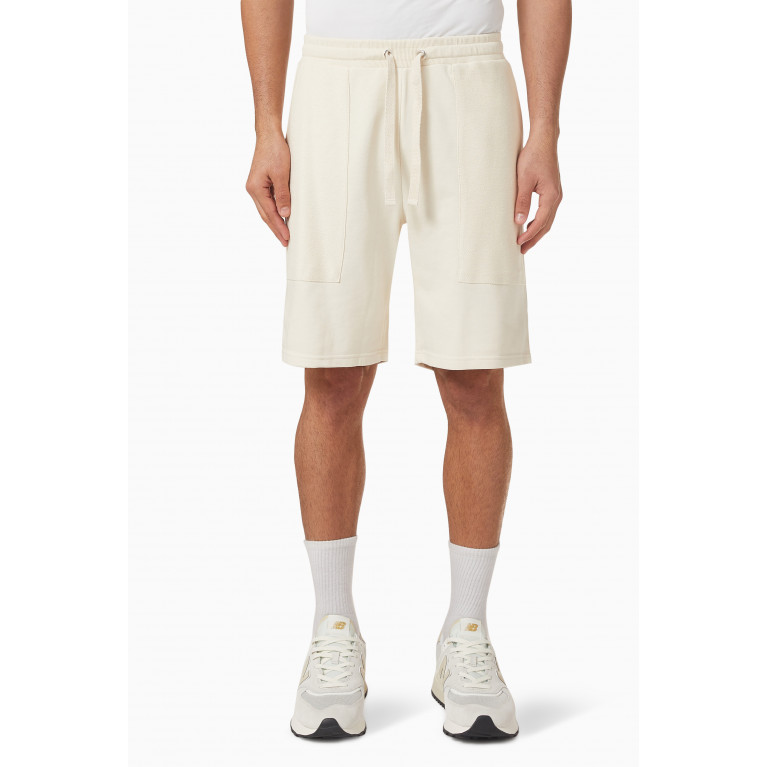 Les Deux - Reverse Sweatshorts in Recycled Cotton Neutral