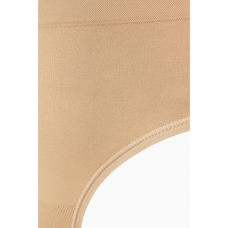 SKIMS - Soft Smoothing Mid-rise Thong CLAY