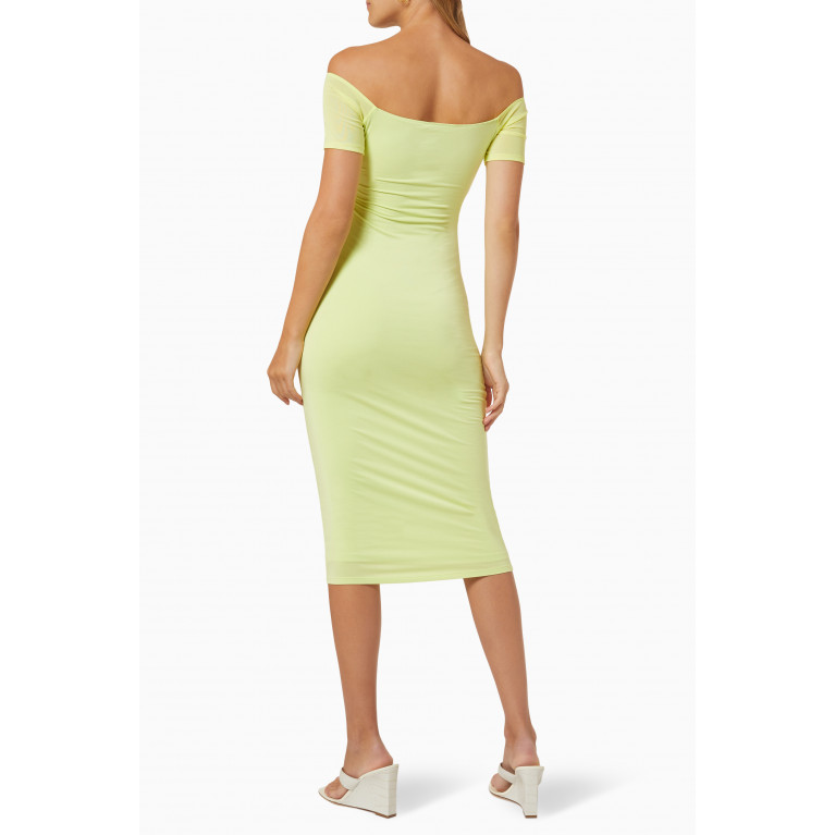 Good American - Off Shoulder Cut Out Midi Dress in Stretch Rayon Green