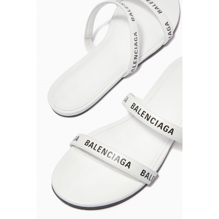Balenciaga - Round Flat Sandals in Smooth Calfskin