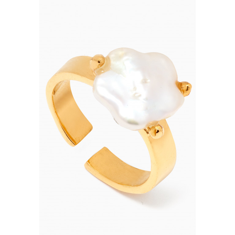 Misho - Fleur Pearl Ring in 22kt Gold-plated Bronze