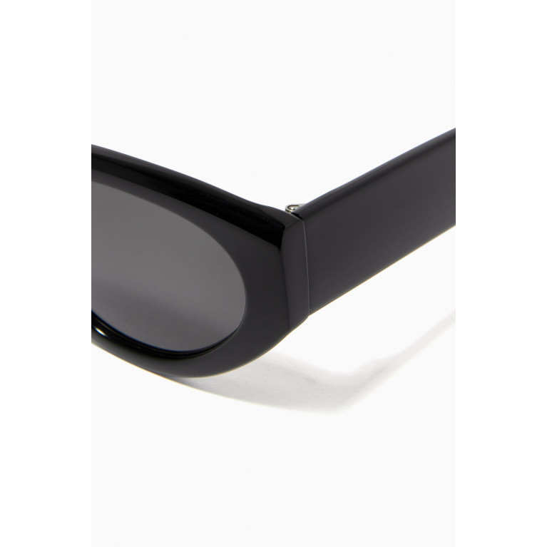 Chimi - 06 Sunglasses in Acetate Black