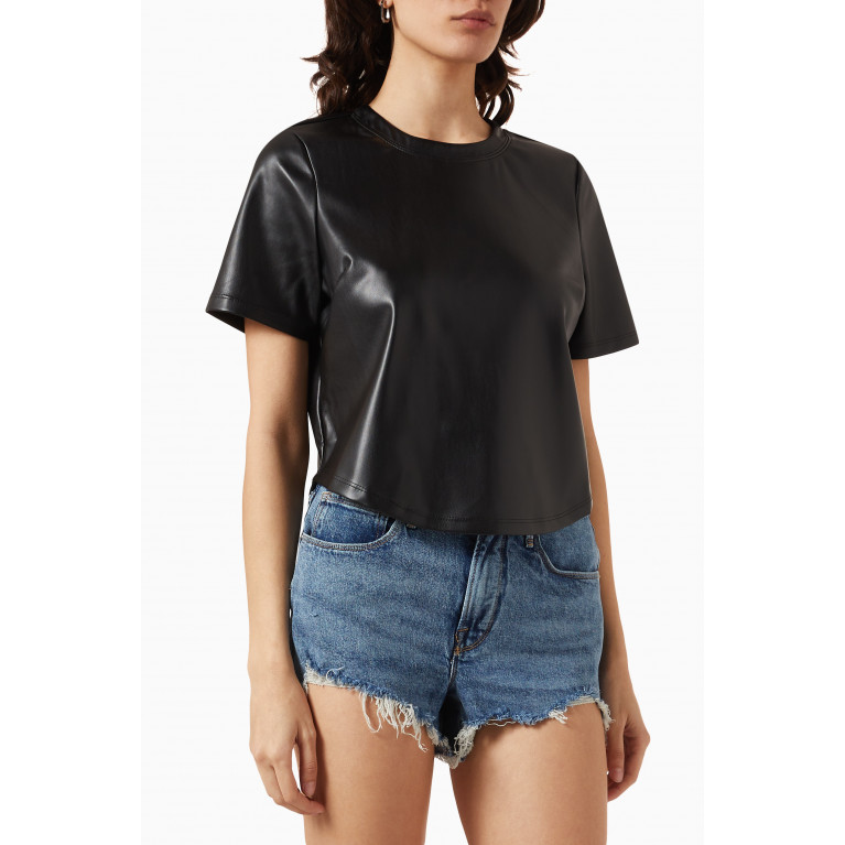 Good American - Classic Crop T-shirt in Faux Leather