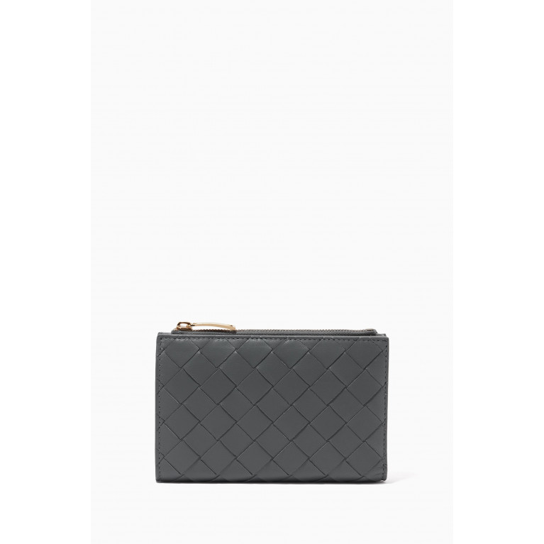 Bottega Veneta - Bi-fold Wallet in Intreccio Leather