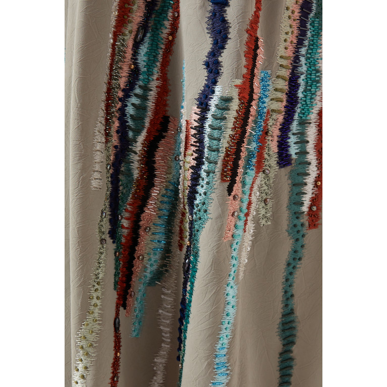 Sui Abaya - Contrast-embroidered Abaya in Crêpe