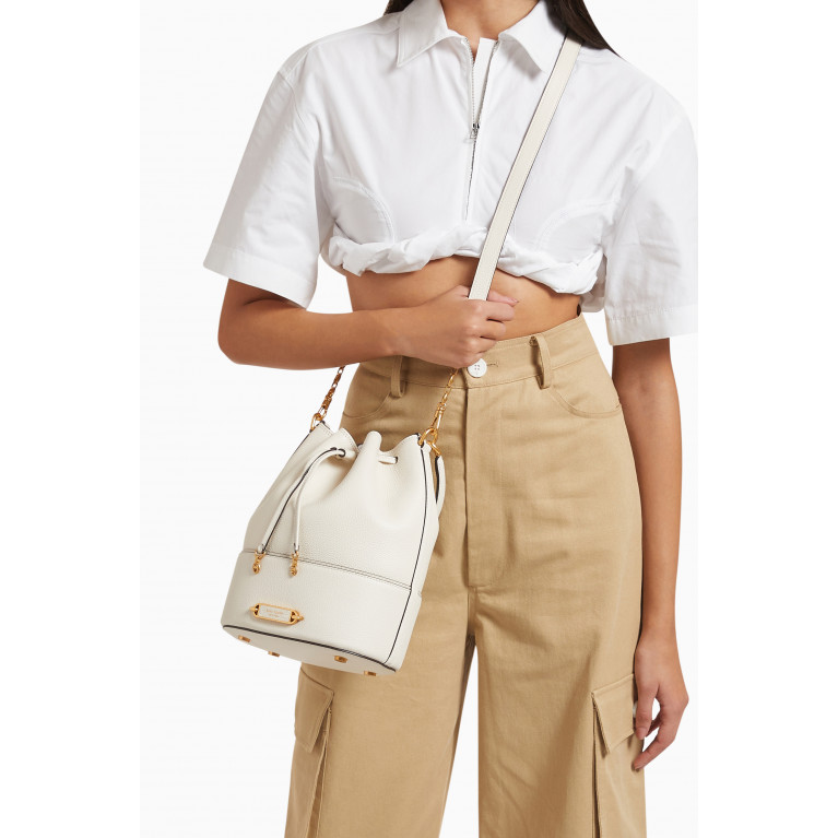 Kate Spade New York - Medium Bucket Bag in Leather White