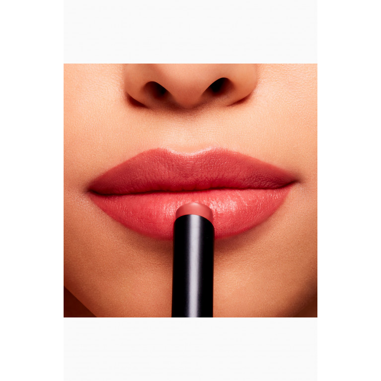 MAC Cosmetics - Brickthrough Powder Kiss Velvet Blur Slim Stick, 2g