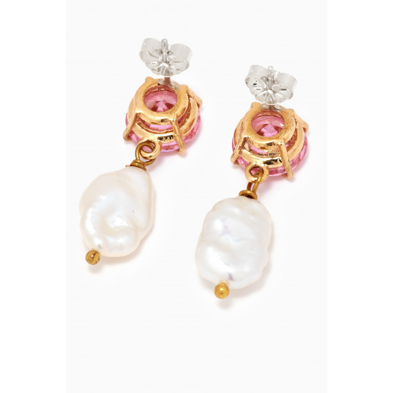 Luiny - Lee Pearl Drop Earrings in Gold-plated Metal Pink