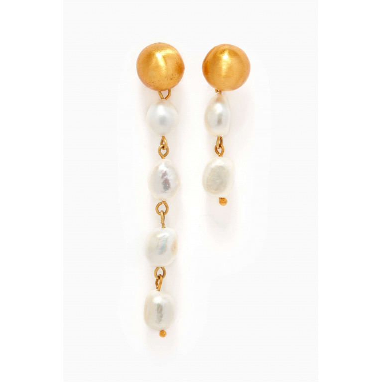 Lynyer - Blossom Pearl Asymmetric Earrings in 24kt Gold-plated Brass
