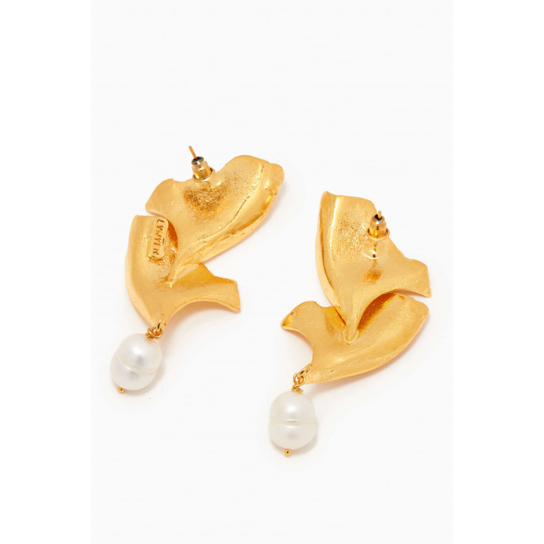 Lynyer - Botanica Pearl Drop Earrings in 24kt Gold-plated Brass