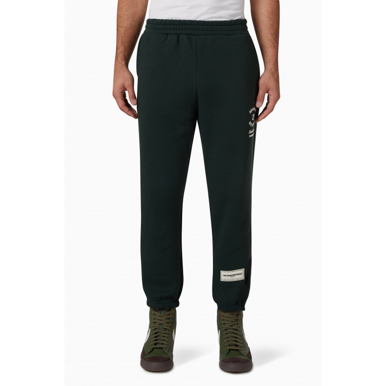 The Giving Movement - NY-embroidered Joggers in Organic Fleece Green