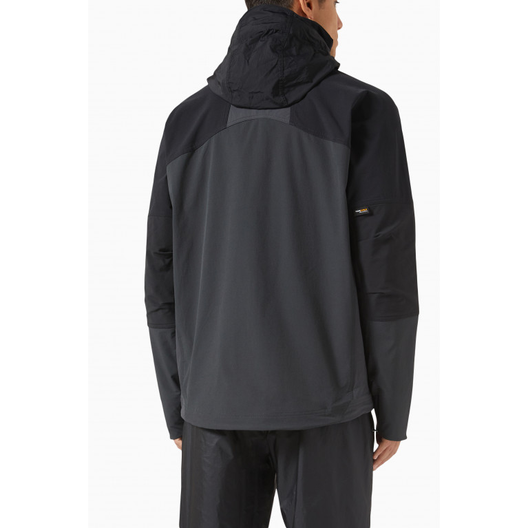 Nike - ACG Sun Farer Jacket in Stretch Nylon