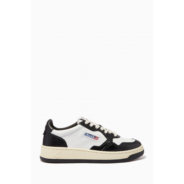 Autry - Medalist Low Sneakers in Leather