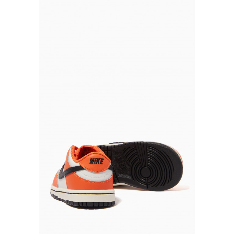 Nike - Nike Dunk Low Sneakers in Leather